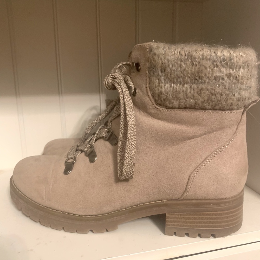 Austin Laced Ankle Boots
